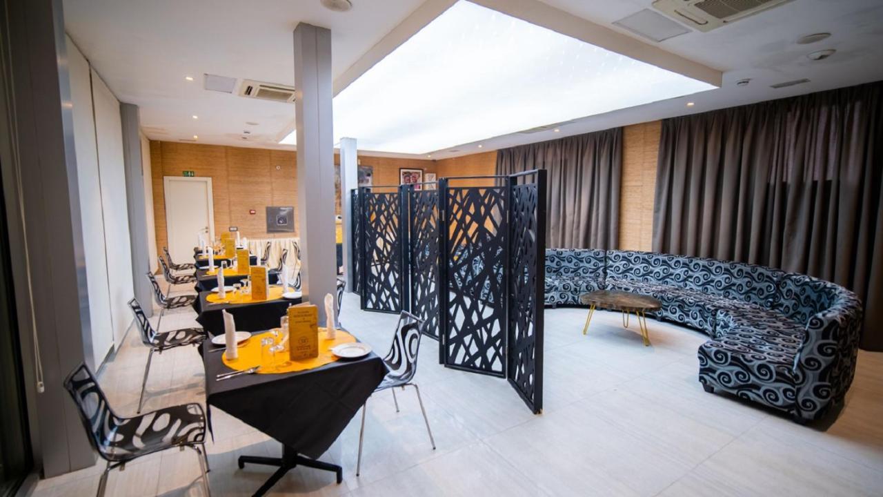 Sv Chrome Hotel Abuja Exterior foto