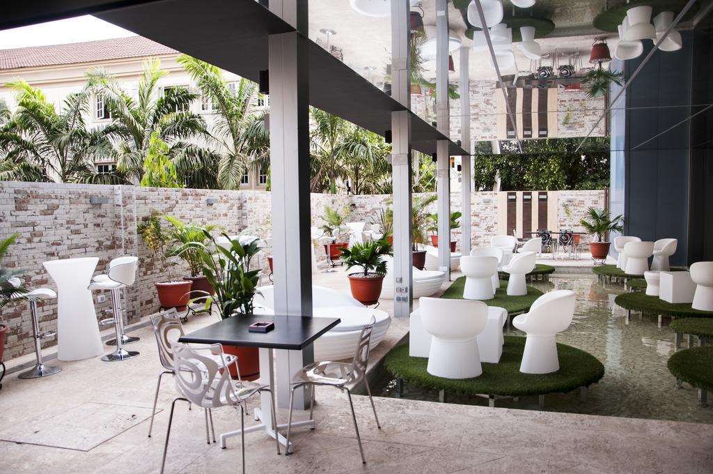 Sv Chrome Hotel Abuja Exterior foto